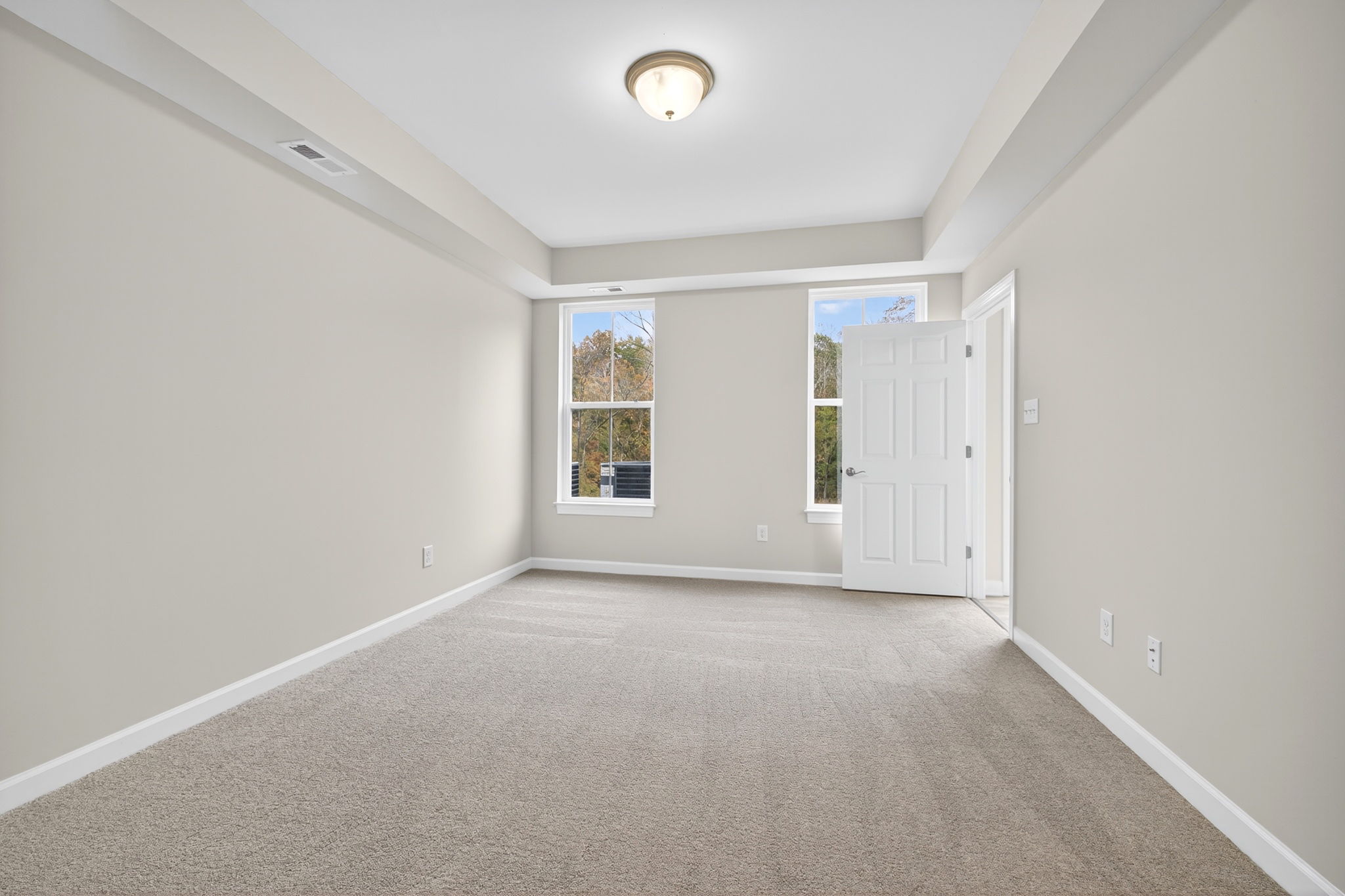 14-web-or-mls-3002Plymouthpl014