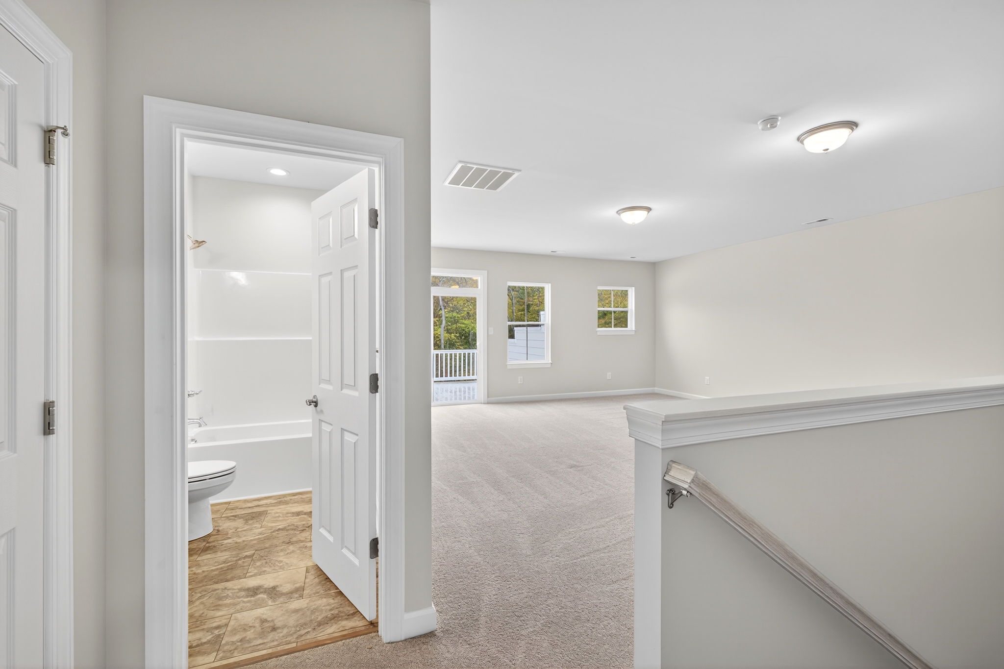 18-web-or-mls-3002Plymouthpl018