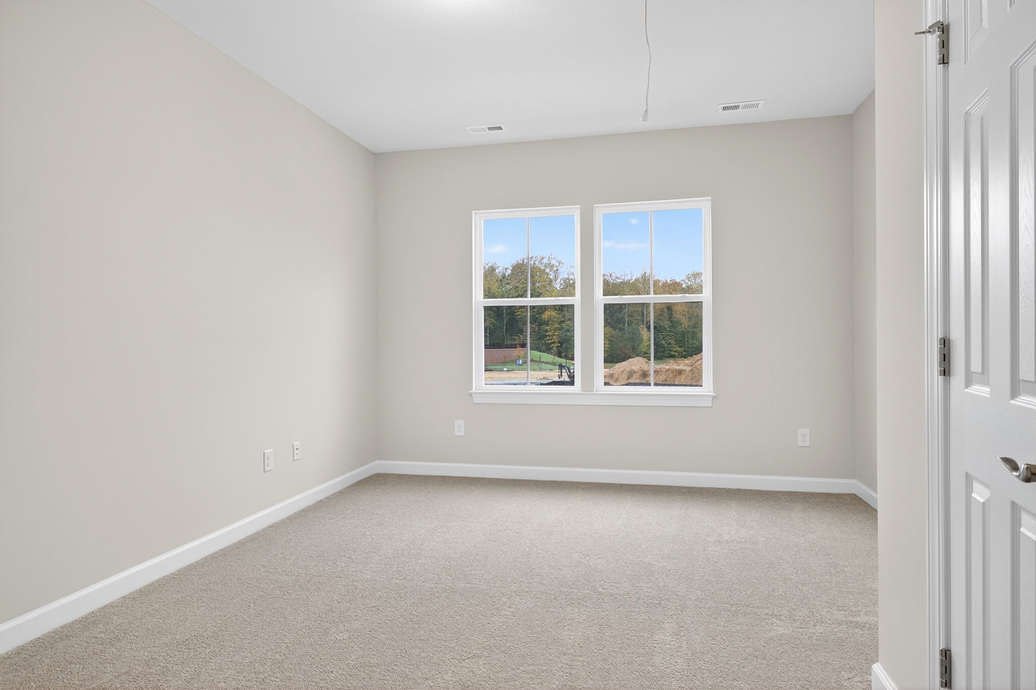 25-web-or-mls-3002Plymouthpl025