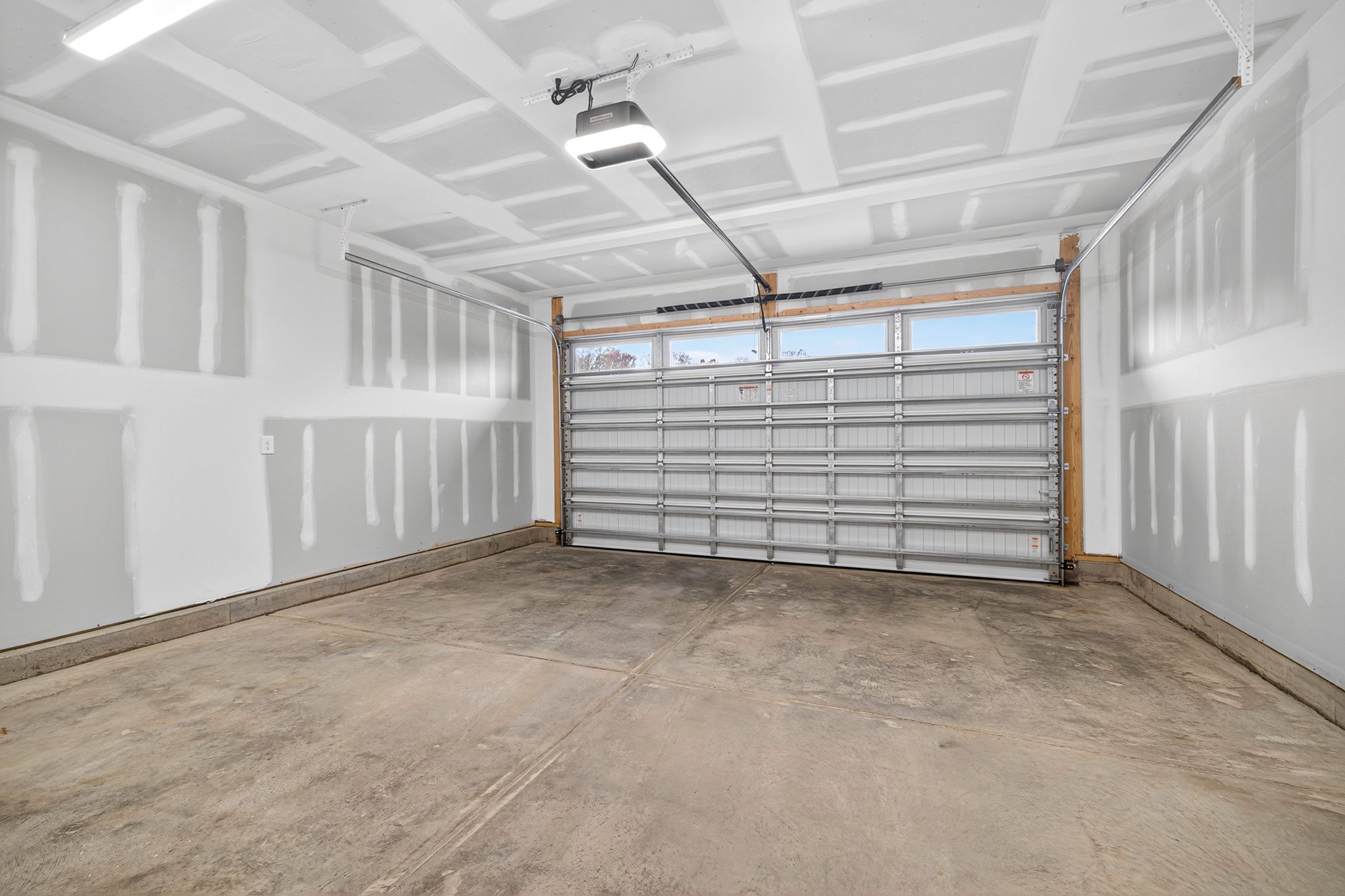 27-web-or-mls-3002Plymouthpl027