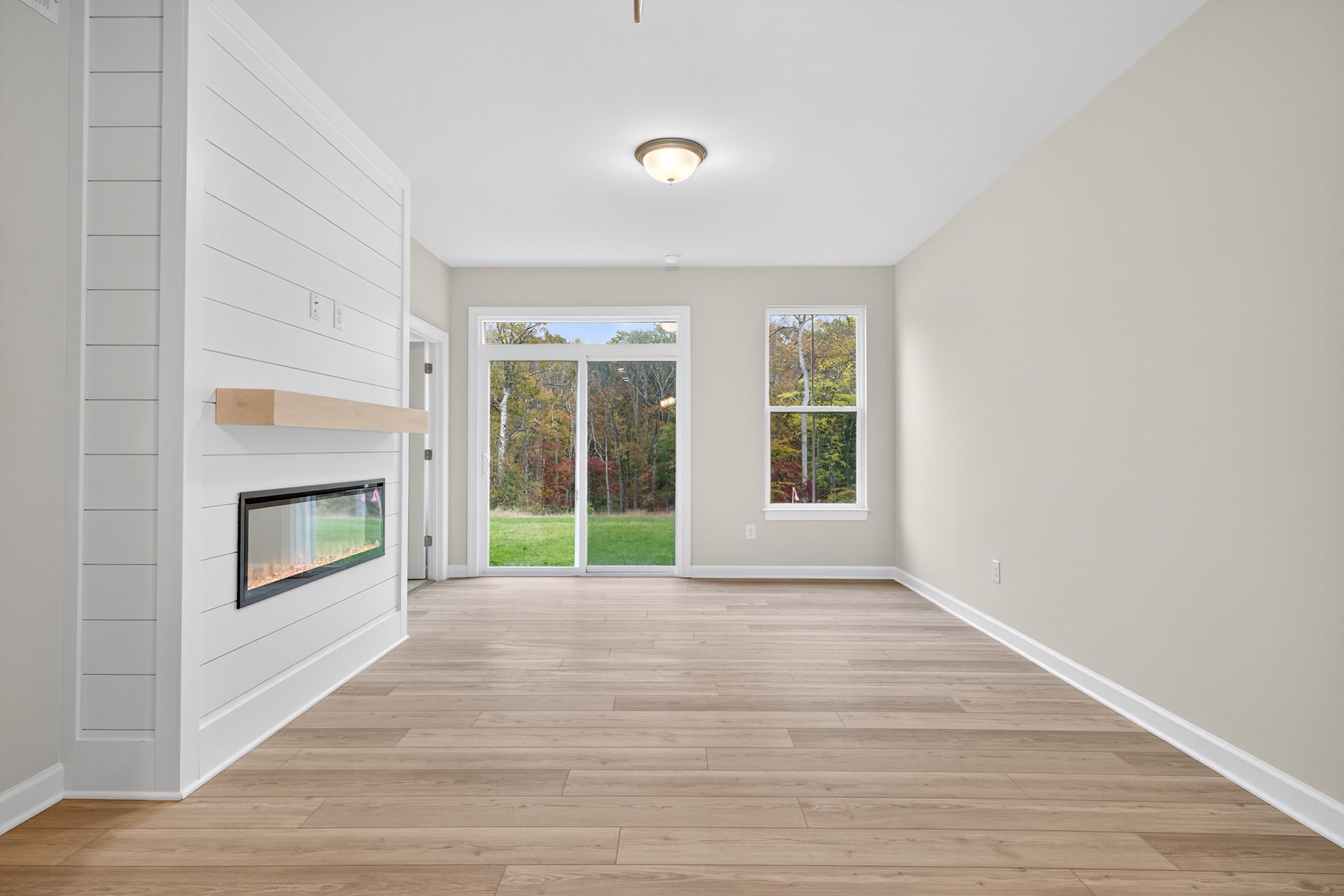 6-web-or-mls-3002Plymouthpl006